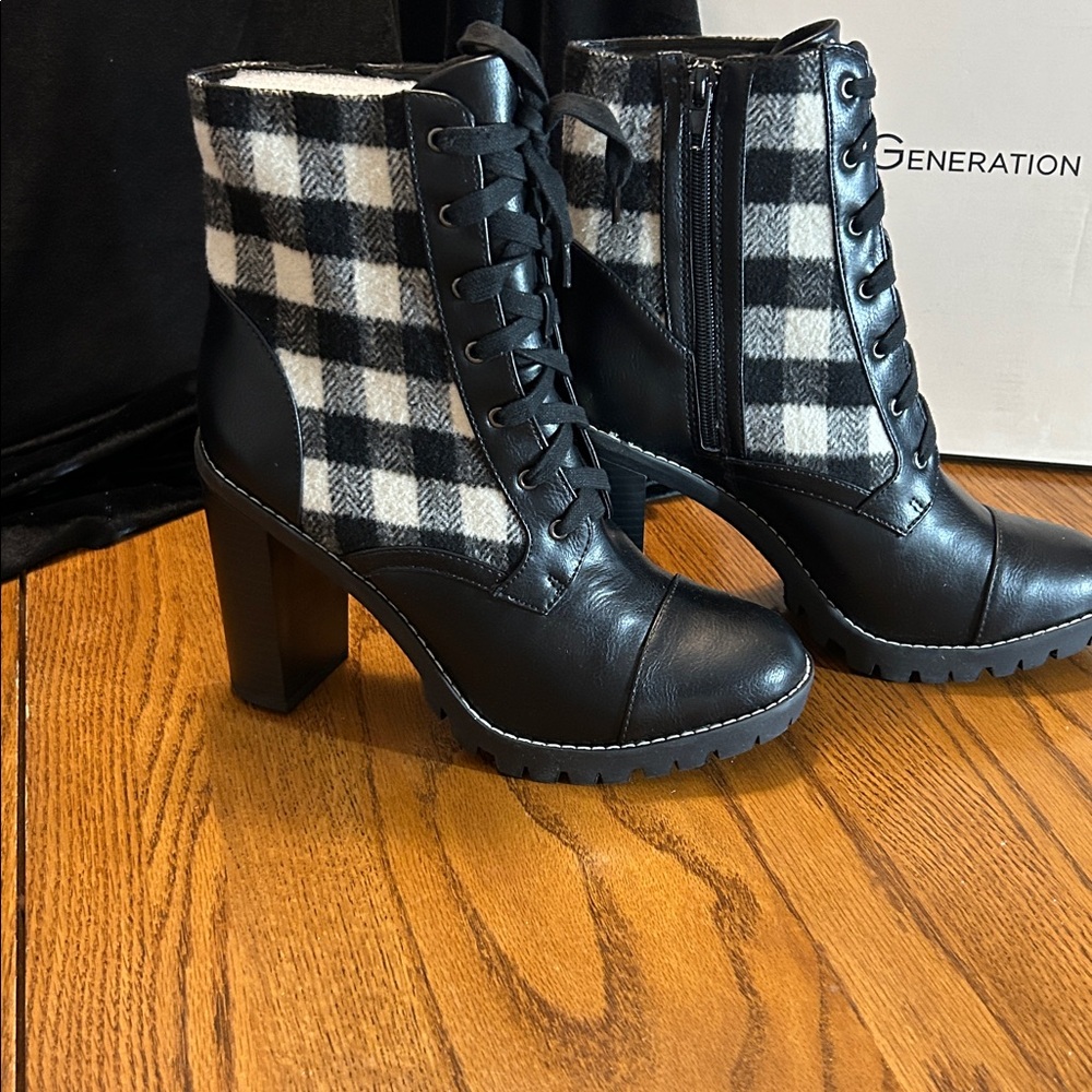 NWT BCBGENERATION PLAID LEATHER BOOTS 10M